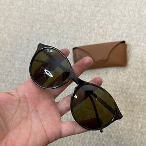 Ray-Ban Tortoiseshell Frame Sunglasses with Brown Lenses